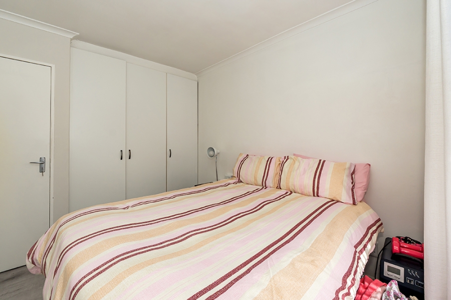 2 Bedroom Property for Sale in Thornton Western Cape